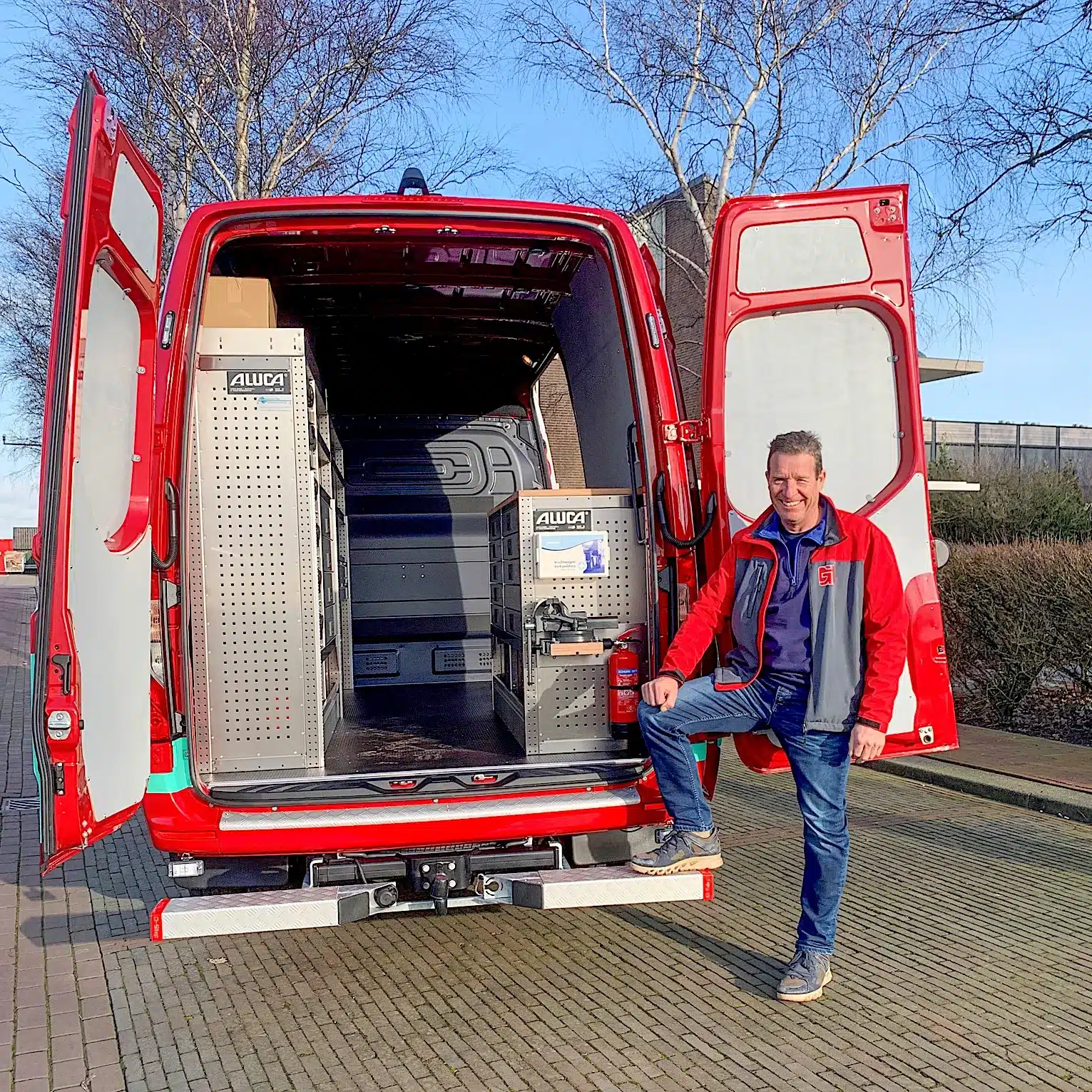 frank-griekspoor-isfordink-olst-bedrijfswageninrichting