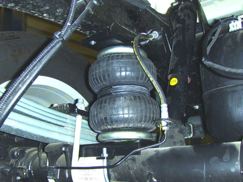 vb-airsuspension-hulpluchtvering-isfordink-olst-bedrijfswageninrichting