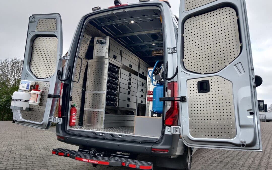 Het verlenen van 24/7 service wordt met deze ingerichte MB Sprinter al snel plezierig!