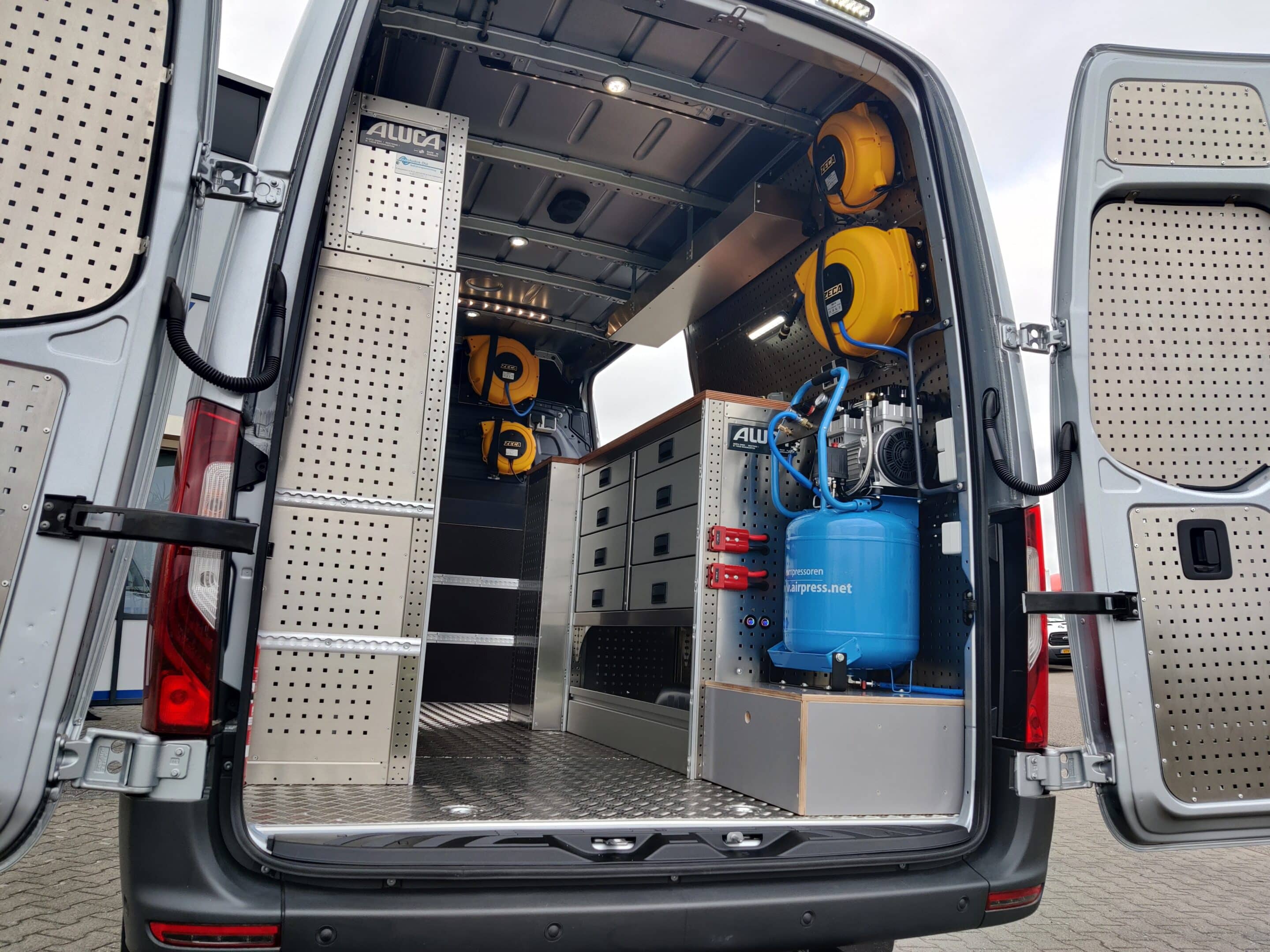 bedrijfswageninrichting wekerom