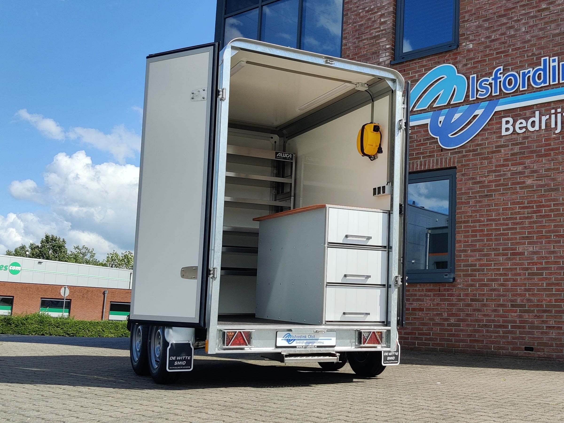 aluca-aanhanger-3-jpg