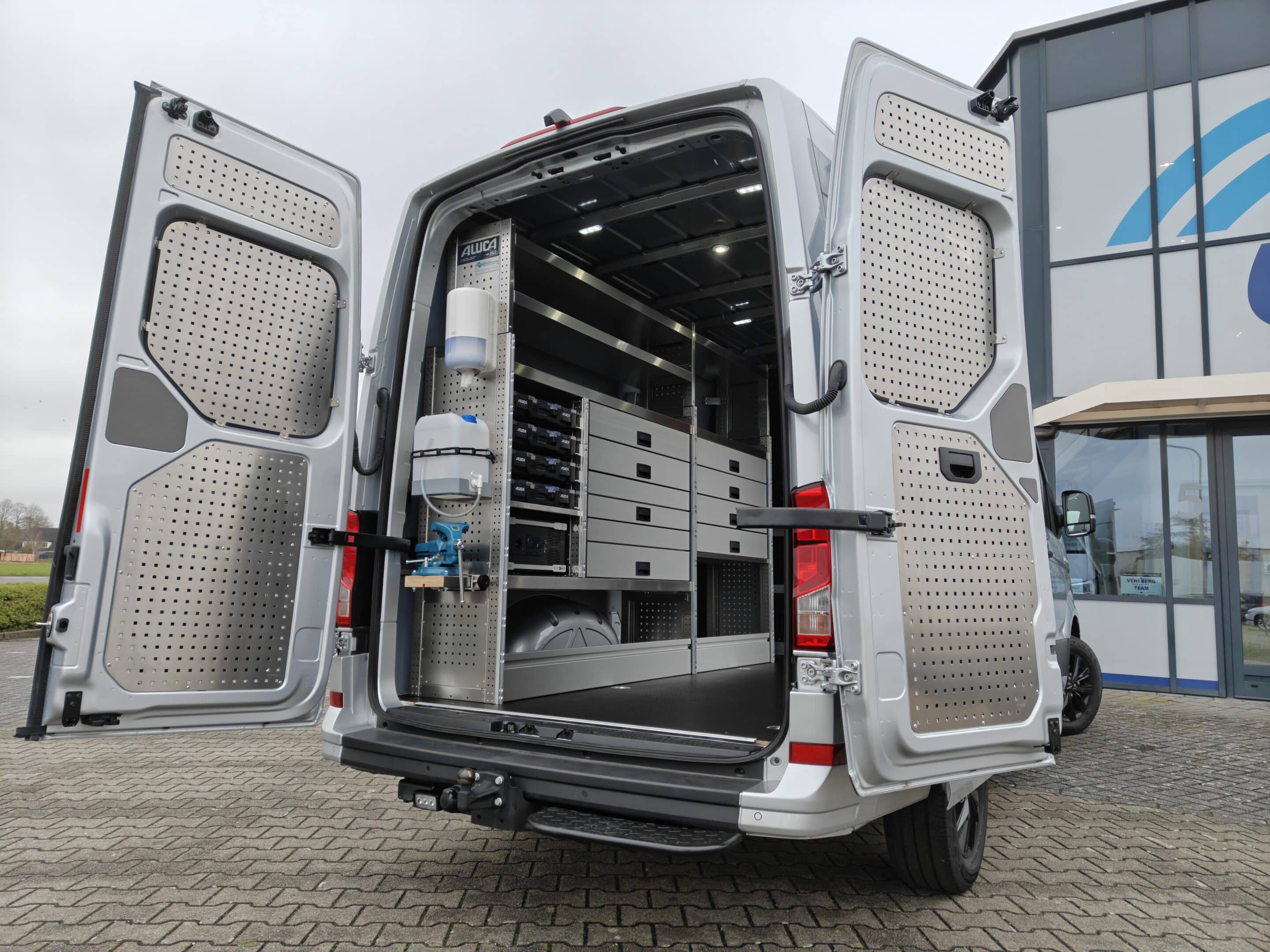 Bedrijfswageninrichting Emmeloord